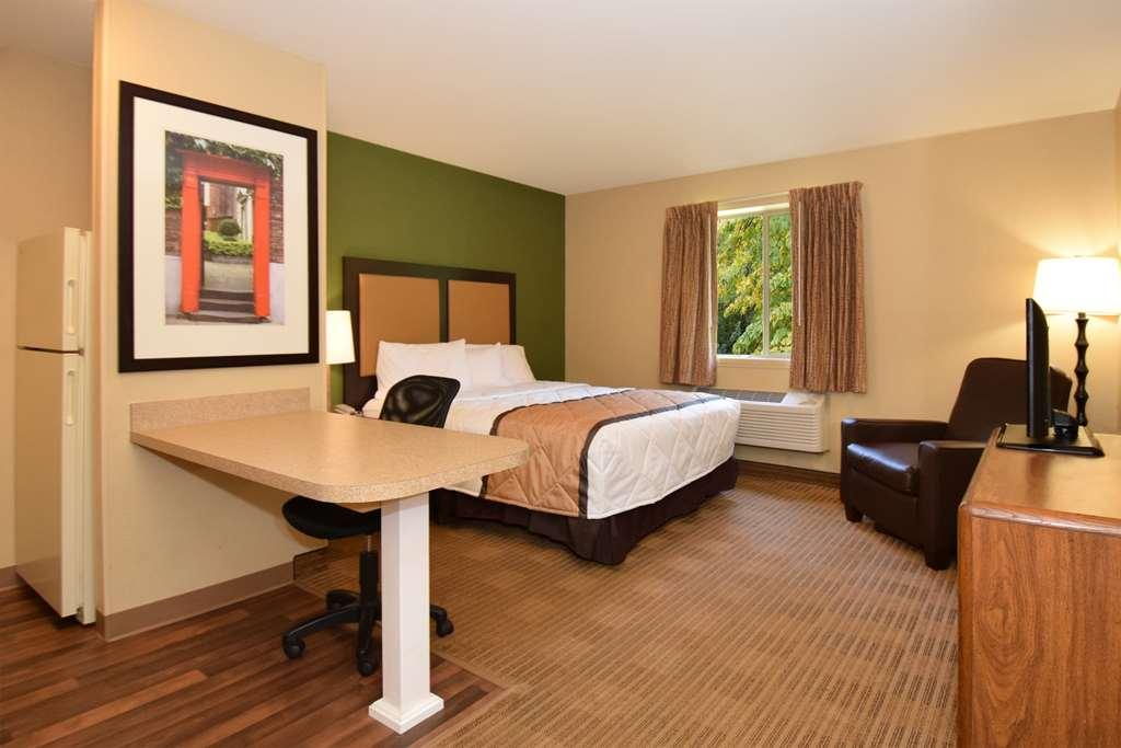 Extended Stay America Select Suites - Raleigh - Cary - Regency Parkway South Room photo