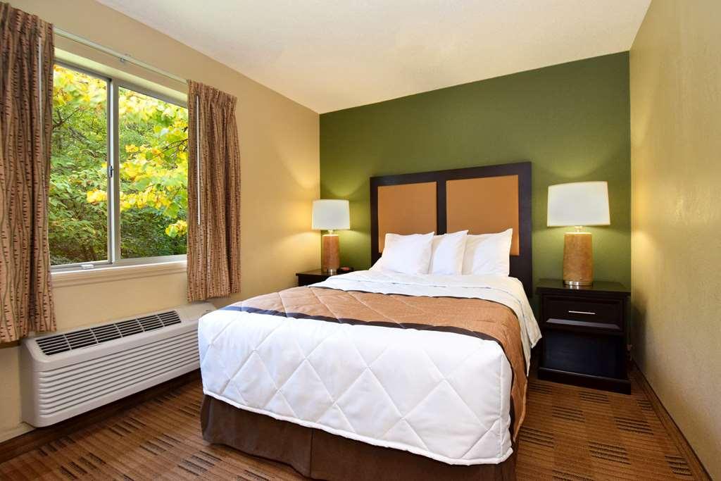 Extended Stay America Select Suites - Raleigh - Cary - Regency Parkway South Room photo